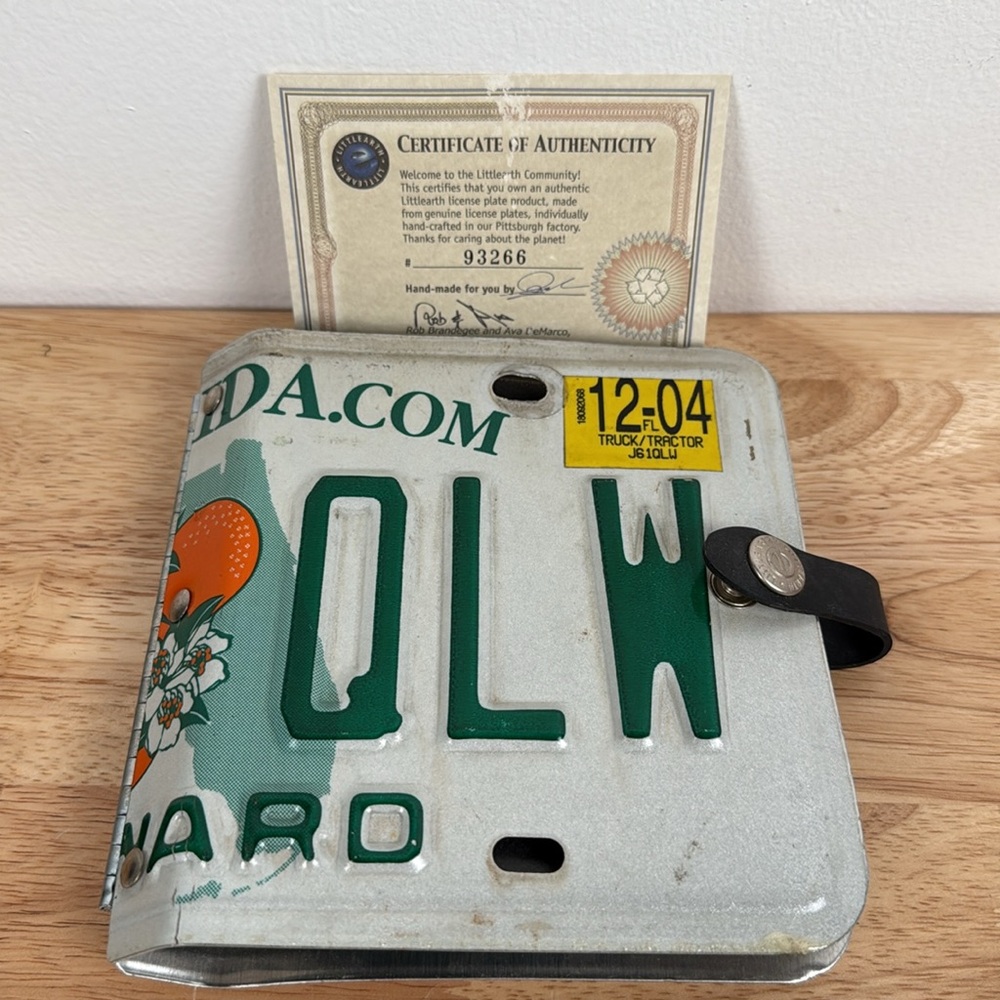 Unique little Earth recycled License Plate CD wallet - Picture 12 of 12
